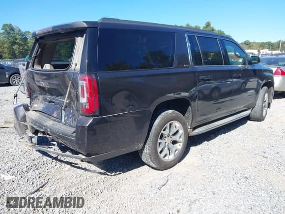 ✅ 2015 GMC Yukon XL SLT • VIN: 1GKS2HKC9FR143708 • Lot: 43339937. Listed on IAAI with 297,284 mi. Free auction sales archive from the USA and detailed vehicle history report at DreamBid. Image 4.