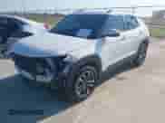 2025 Chevrolet TrailBlazer LT с VIN KL79MPSPXSB025345, выставлен на аукционе IAAI как лот 43195574 с пробегом 28 386 миль миль и . История ставок и продаж доступна на DreamBid. Изображение 2.