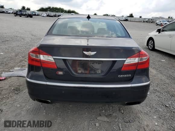 2013 Hyundai Genesis 3.8L z VIN KMHGC4DD2DU246455, wystawiony jako Copart lot #64014954 z przebiegiem 106 292 mil mil oraz Szkoda całkowita • Salvage title. Historia ofert i sprzedaży dostępna na DreamBid. Obrazek 6.