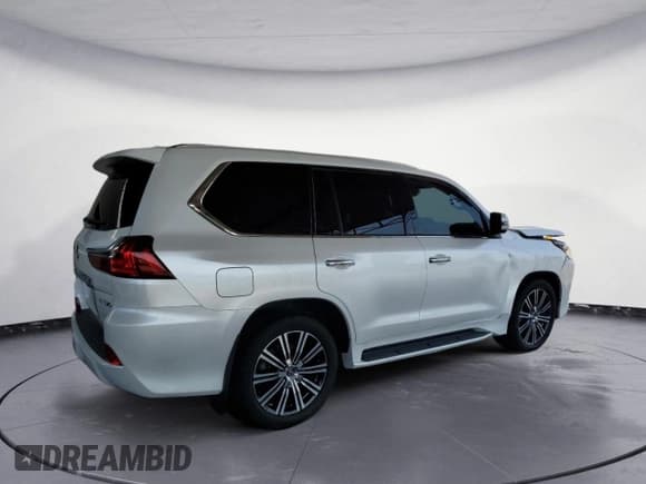 ✅ 2021 Lexus LX 570 • VIN: JTJDY7AX8M4336652 • Lot: 43637443. Listed on Copart with 39,639 mi. Free auction sales archive from the USA and detailed vehicle history report at DreamBid. Image 3.