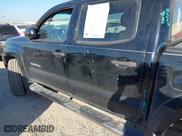 ✅ 2015 Toyota Tacoma PreRunner • VIN: 3TMJU4GN9FM180439 • Lot: 43430077. Listed on IAAI with 181,210 mi. Free auction sales archive from the USA and detailed vehicle history report at DreamBid. Image 15.