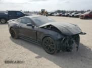 ✅ 2022 Ford Mustang Mach 1 • VIN: 1FA6P8R08N5552160 • Lot: 43797845. Wystawiony na Copart z przebiegiem 22 187 mil. Bezpłatny archiwum sprzedaży aukcyjnych z USA i szczegółowy raport historii pojazdu na DreamBid. Zdjęcie 4.