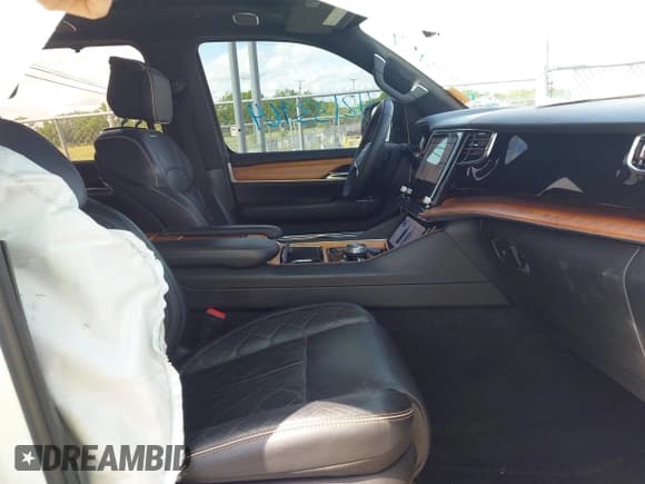 ✅ 2023 Jeep Grand Wagoneer Series III • VIN: 1C4SJVGP5PS503964 • Lot: 42133964. Listed on IAAI with 45,599 mi. Free auction sales archive from the USA and detailed vehicle history report at DreamBid. Image 5.