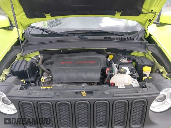 ✅ 2017 Jeep Renegade Altitude • VIN: ZACCJABB3HPG00628 • Lot: 42904912. Listed on IAAI with 74,548 mi. Free auction sales archive from the USA and detailed vehicle history report at DreamBid. Image 10.