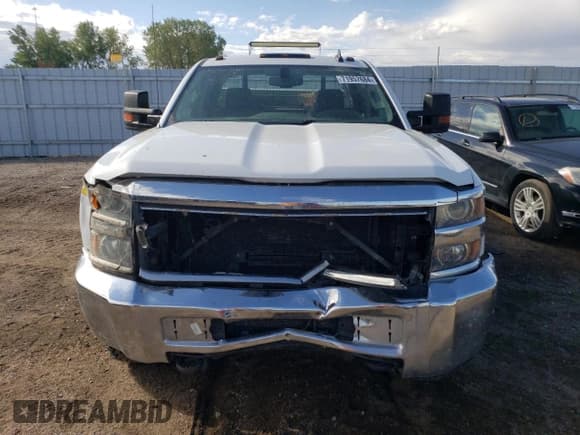 ✅ 2018 Chevrolet Silverado 2500HD Work Truck • VIN: 1GC2KUEG8JZ157756 • Лот: 71957684. Опубликован ранее на Copart с пробегом 178 605 миль. Бесплатный доступ к архиву аукционных продаж из США и подробный отчёт об истории автомобиля на DreamBid. Изображение 5.