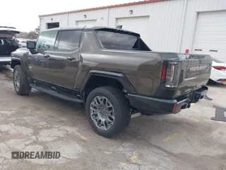 ✅ 2024 GMC HUMMER EV • VIN: 1GT10DDB2RU113168 • Lot: 41896072. Wystawiony na IAAI z przebiegiem 3 657 mil. Bezpłatny archiwum sprzedaży aukcyjnych z USA i szczegółowy raport historii pojazdu na DreamBid. Zdjęcie 3.