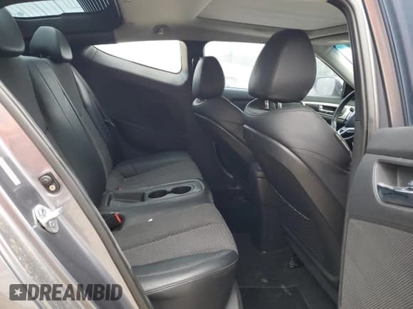 ✅ 2012 Hyundai Veloster w/Red Int • VIN: KMHTC6AD9CU046959 • Lot: 83372544. Wystawiony na Copart z przebiegiem 127 380 mil. Bezpłatny archiwum sprzedaży aukcyjnych z USA i szczegółowy raport historii pojazdu na DreamBid. Zdjęcie 10.