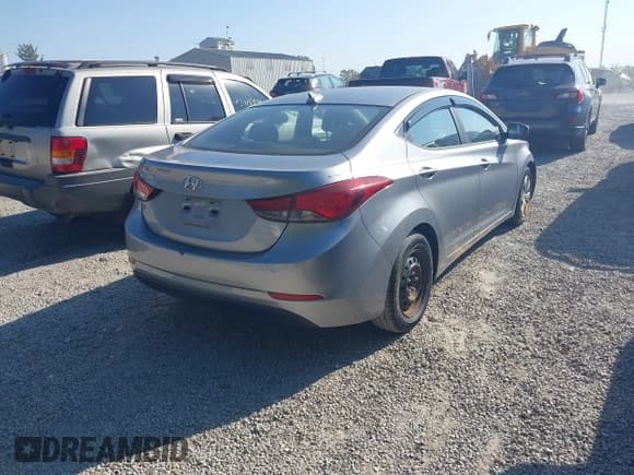✅ 2016 Hyundai Elantra SE • VIN: 5NPDH4AE6GH677370 • Лот: 43172925. Опубликован ранее на IAAI с пробегом 108 458 миль. Бесплатный доступ к архиву аукционных продаж из США и подробный отчёт об истории автомобиля на DreamBid. Изображение 4.