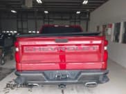 ✅ 2021 Chevrolet Silverado 1500 LT Trail Boss • VIN: 3GCPYFEL4MG430175 • Lot: 41932628. Wystawiony na IAAI z przebiegiem 64 654 mil. Bezpłatny archiwum sprzedaży aukcyjnych z USA i szczegółowy raport historii pojazdu na DreamBid. Zdjęcie 16.
