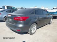 ✅ 2016 Ford Focus SE • VIN: 1FADP3F23GL404593 • Lot: 43803058. Wystawiony na IAAI z przebiegiem 97 707 mil. Bezpłatny archiwum sprzedaży aukcyjnych z USA i szczegółowy raport historii pojazdu na DreamBid. Zdjęcie 4.