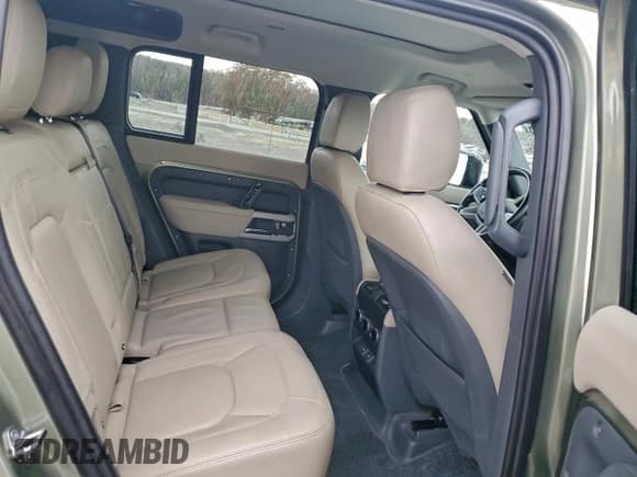 ✅ 2024 Land Rover Defender S • VIN: SALEJ7EU0R2271822 • Лот: 90885015. Опубликован ранее на Copart с пробегом 42 998 миль. Бесплатный доступ к архиву аукционных продаж из США и подробный отчёт об истории автомобиля на DreamBid. Изображение 10.