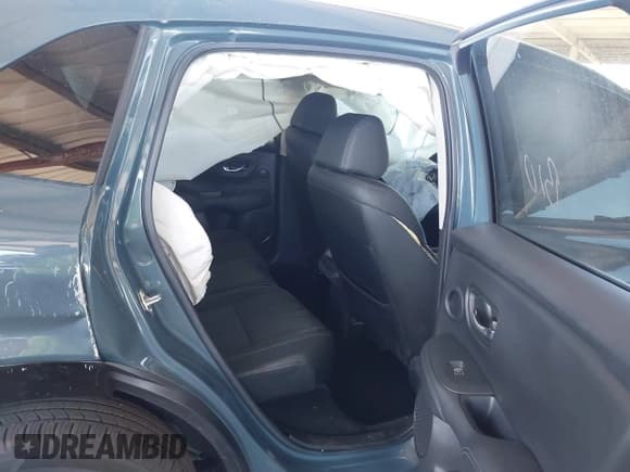 ✅ 2025 Honda HR-V EX-L • VIN: 3CZRZ1H76SM705786 • Lot: 42239547. Listed on IAAI with 3,039 mi. Free auction sales archive from the USA and detailed vehicle history report at DreamBid. Image 8.