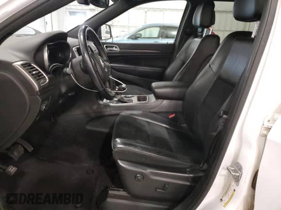 2018 Jeep Grand Cherokee Altitude z VIN 1C4RJFAG4JC397098, wystawiony jako Copart lot #82310585 z przebiegiem 138 914 mil mil oraz Szkoda całkowita • Salvage title. Historia ofert i sprzedaży dostępna na DreamBid. Obrazek 7.