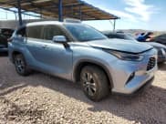 ✅ 2022 Toyota Highlander XLE • VIN: 5TDHZRAH1NS121058 • Lot: 46552685. Wystawiony na Copart z przebiegiem 40 181 mil. Bezpłatny archiwum sprzedaży aukcyjnych z USA i szczegółowy raport historii pojazdu na DreamBid. Zdjęcie 4.