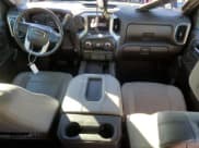 ✅ 2019 GMC Sierra 1500 SLT • VIN: 1GTU9DED7KZ368054 • Lot: 90630935. Wystawiony na Copart z przebiegiem 132 600 mil. Bezpłatny archiwum sprzedaży aukcyjnych z USA i szczegółowy raport historii pojazdu na DreamBid. Zdjęcie 8.