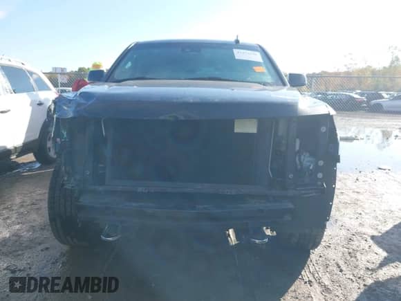 2017 Chevrolet Tahoe LT z VIN 1GNSKBKC4HR115785, wystawiony jako IAAI lot #43473656 z przebiegiem 160 271 mil mil oraz . Historia ofert i sprzedaży dostępna na DreamBid. Obrazek 13.