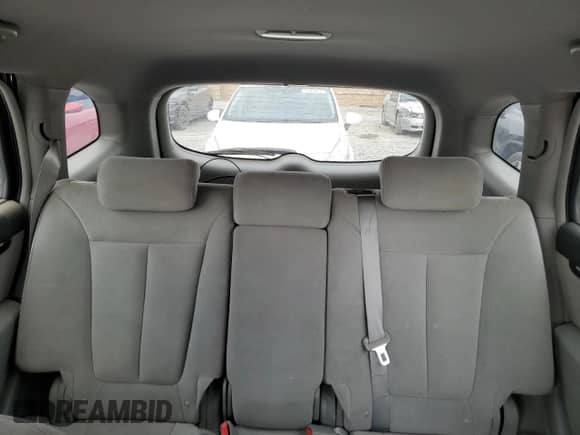 2008 Hyundai Santa Fe GLS z VIN 5NMSG73D58H156378, wystawiony jako Copart lot #61684234 z przebiegiem 141 833 mil mil oraz Szkoda całkowita • Salvage title. Historia ofert i sprzedaży dostępna na DreamBid. Obrazek 10.