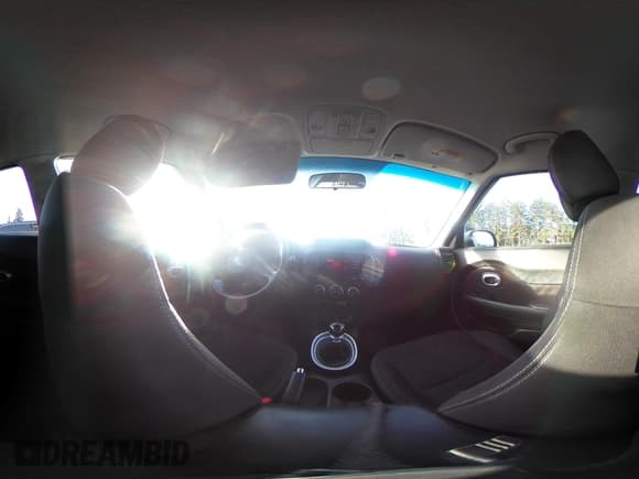 ✅ 2016 Kia Soul • VIN: KNDJN2A24G7386716 • Lot: 43474843. Wystawiony na IAAI z przebiegiem 96 779 mil. Bezpłatny archiwum sprzedaży aukcyjnych z USA i szczegółowy raport historii pojazdu na DreamBid. Zdjęcie 20.