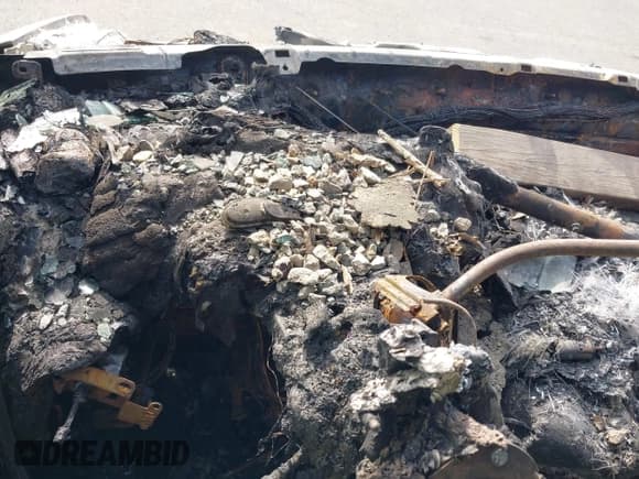 ✅ 2007 Ford Econoline Cargo Commercial • VIN: 1FTNE24W07DA72577 • Лот: 42126226. Опубликован ранее на IAAI с пробегом Не указан. Бесплатный доступ к архиву аукционных продаж из США и подробный отчёт об истории автомобиля на DreamBid. Изображение 7.