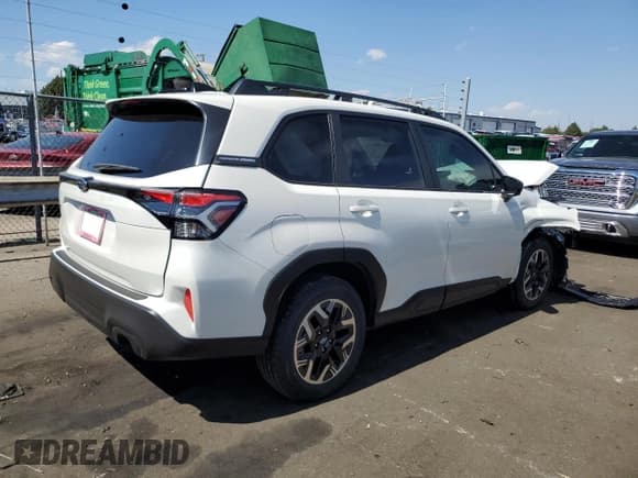 ✅ 2025 Subaru Forester Premium • VIN: JF2SLDDC2SH437497 • Lot: 71561524. Listed on Copart with 846 mi. Free auction sales archive from the USA and detailed vehicle history report at DreamBid. Image 3.