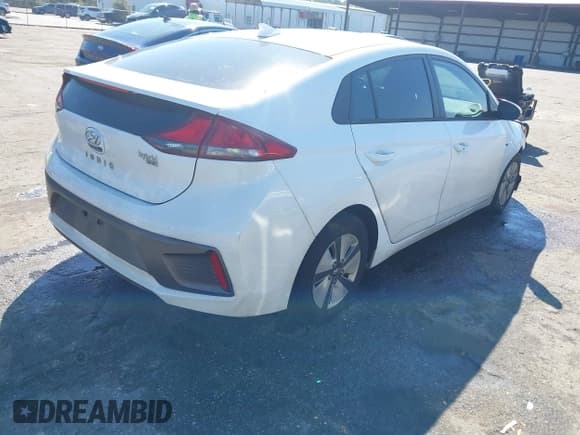 ✅ 2020 Hyundai Ioniq Blue • VIN: KMHC65LC4LU212634 • Lot: 41784149. Wystawiony na IAAI z przebiegiem 124 742 mil. Bezpłatny archiwum sprzedaży aukcyjnych z USA i szczegółowy raport historii pojazdu na DreamBid. Zdjęcie 4.