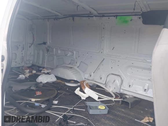 ✅ 2013 Ford Econoline Cargo Commercial • VIN: 1FTSS3EL4DDA11914 • Lot: 42601147. Wystawiony na IAAI z przebiegiem 251 676 mil. Bezpłatny archiwum sprzedaży aukcyjnych z USA i szczegółowy raport historii pojazdu na DreamBid. Zdjęcie 8.