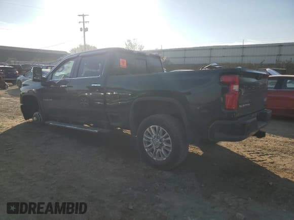 ✅ 2022 Chevrolet Silverado 2500HD High Country • VIN: 1GC4YREY8NF122025 • Lot: 92279435. Wystawiony na Copart z przebiegiem 17 312 mil. Bezpłatny archiwum sprzedaży aukcyjnych z USA i szczegółowy raport historii pojazdu na DreamBid. Zdjęcie 2.