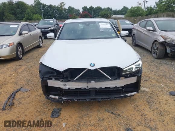 ✅ 2024 BMW 3 Series 330i xDrive • VIN: 3MW89FF01R8E85140 • Лот: 42903401. Опубликован ранее на IAAI с пробегом 25 013 миль. Бесплатный доступ к архиву аукционных продаж из США и подробный отчёт об истории автомобиля на DreamBid. Изображение 13.