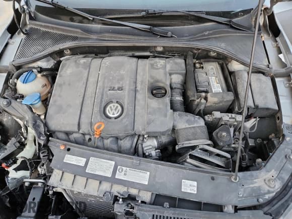 ✅ 2012 Volkswagen Passat SE • VIN: 1VWBH7A3XCC035793 • Lot: 92343775. Listed on Copart with 105,900 mi. Free auction sales archive from the USA and detailed vehicle history report at DreamBid. Image 11.