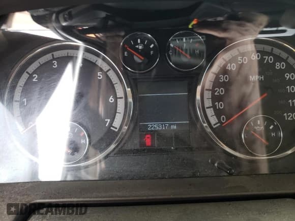 ✅ 2009 Dodge 1500 SLT • VIN: 1D3HB18T79S796952 • Lot: 43179375. Wystawiony na Copart z przebiegiem 225 317 mil. Bezpłatny archiwum sprzedaży aukcyjnych z USA i szczegółowy raport historii pojazdu na DreamBid. Zdjęcie 9.