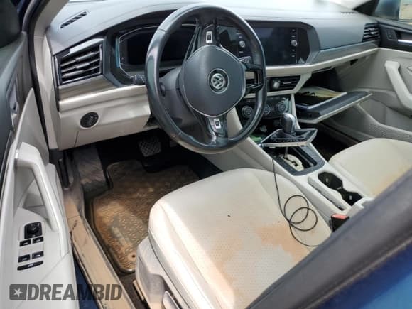 ✅ 2019 Volkswagen Jetta SEL • VIN: 3VWE57BU0KM051639 • Lot: 55252085. Listed on Copart with Not provided. Free auction sales archive from the USA and detailed vehicle history report at DreamBid. Image 8.