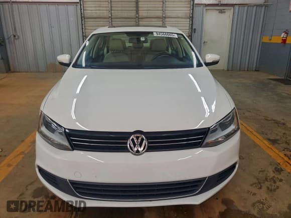 ✅ 2013 Volkswagen Jetta SE • VIN: 3VWDP7AJ5DM438624 • Lot: 94568665. Listed on Copart with 163,247 mi. Free auction sales archive from the USA and detailed vehicle history report at DreamBid. Image 5.