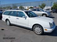 ✅ 1998 Mercedes-Benz E 320 • VIN: WDBJH82F7WX011301 • Lot: 42553889. Listed on IAAI with 226,562 mi. Free auction sales archive from the USA and detailed vehicle history report at DreamBid. Image 1.