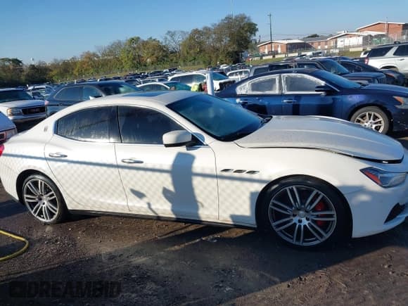 ✅ 2015 Maserati Ghibli S Q4 • VIN: ZAM57RTAXF1144289 • Лот: 43592220. Опубликован ранее на IAAI с пробегом 93 494 миль. Бесплатный доступ к архиву аукционных продаж из США и подробный отчёт об истории автомобиля на DreamBid. Изображение 13.