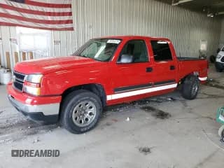 ✅ 2006 Chevrolet Silverado 1500 LS • VIN: 2GCEK13V761227390 • Лот: 59384075. Опубликован ранее на Copart с пробегом 127 047 миль. Бесплатный доступ к архиву аукционных продаж из США и подробный отчёт об истории автомобиля на DreamBid. Изображение 1.