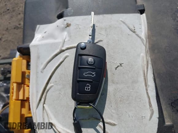 ✅ 2025 Audi Q3 S line Premium • VIN: WA1DECF31S1055912 • Lot: 42830925. Listed on IAAI with 3,500 mi. Free auction sales archive from the USA and detailed vehicle history report at DreamBid. Image 11.