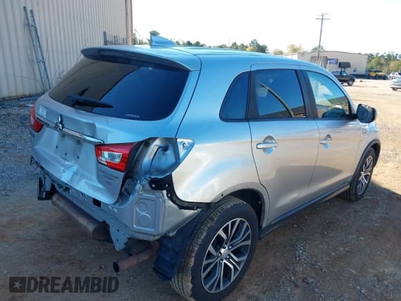 ✅ 2018 Mitsubishi Outlander SE • VIN: JA4AR3AW4JU002207 • Lot: 43555833. Listed on IAAI with 183,566 mi. Free auction sales archive from the USA and detailed vehicle history report at DreamBid. Image 4.