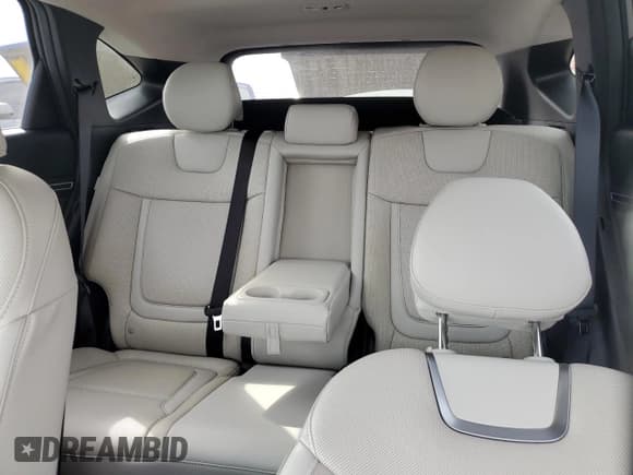 ✅ 2024 Hyundai Tucson Limited • VIN: 5NMJE3DE5RH341114 • Lot: 74507204. Wystawiony na Copart z przebiegiem Nie podano. Bezpłatny archiwum sprzedaży aukcyjnych z USA i szczegółowy raport historii pojazdu na DreamBid. Zdjęcie 10.