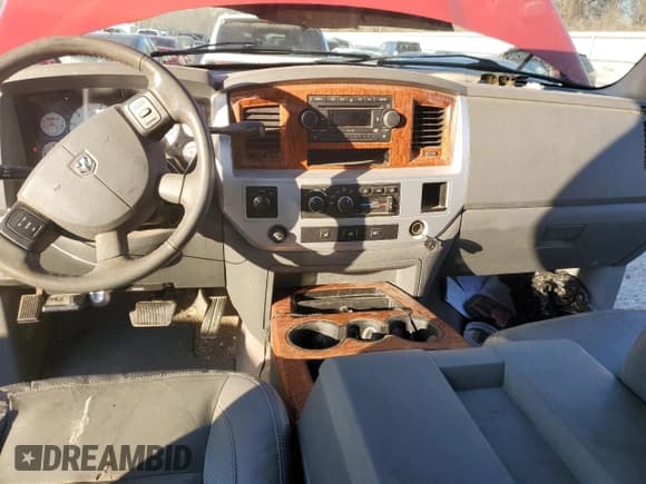 ✅ 2006 Dodge 1500 SLT • VIN: 1D7HU18226S623559 • Лот: 42143974. Опубликован ранее на Copart с пробегом 138 195 миль. Бесплатный доступ к архиву аукционных продаж из США и подробный отчёт об истории автомобиля на DreamBid. Изображение 8.