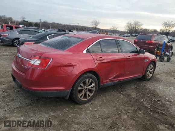 ✅ 2011 Ford Taurus SEL • VIN: 1FAHP2HW8BG162817 • Lot: 84802074. Wystawiony na Copart z przebiegiem 232 681 mil. Bezpłatny archiwum sprzedaży aukcyjnych z USA i szczegółowy raport historii pojazdu na DreamBid. Zdjęcie 3.