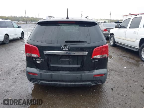 ✅ 2011 Kia Sorento EX • VIN: 5XYKUDA29BG060246 • Лот: 43409229. Опубликован ранее на IAAI с пробегом 164 576 миль. Бесплатный доступ к архиву аукционных продаж из США и подробный отчёт об истории автомобиля на DreamBid. Изображение 16.