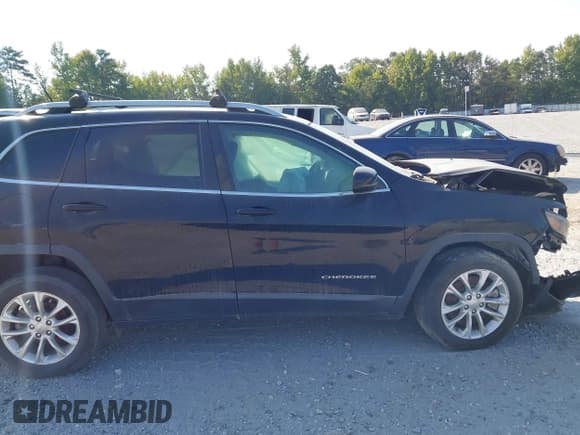 ✅ 2019 Jeep Cherokee Latitude • VIN: 1C4PJLCB4KD444570 • Lot: 36044886. Wystawiony na IAAI z przebiegiem 85 230 mil. Bezpłatny archiwum sprzedaży aukcyjnych z USA i szczegółowy raport historii pojazdu na DreamBid. Zdjęcie 13.