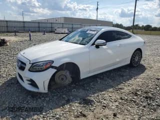 ✅ 2019 Mercedes-Benz C 300 • VIN: WDDWJ8DB9KF846537 • Lot: 80612275. Wystawiony na Copart z przebiegiem 121 285 mil. Bezpłatny archiwum sprzedaży aukcyjnych z USA i szczegółowy raport historii pojazdu na DreamBid. Zdjęcie 1.