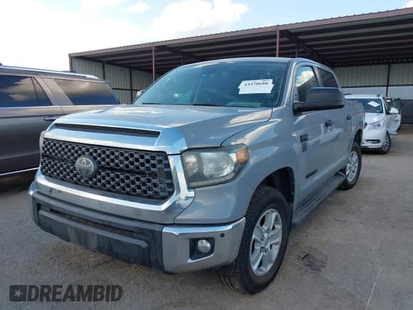 ✅ 2020 Toyota Tundra SR5 • VIN: 5TFDY5F18LX880044 • Lot: 43378688. Listed on IAAI with 156,314 mi. Free auction sales archive from the USA and detailed vehicle history report at DreamBid. Image 2.