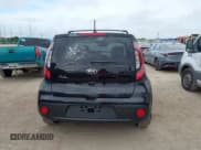 ✅ 2017 Kia Soul • VIN: KNDJN2A25H7453700 • Lot: 42781566. Wystawiony na IAAI z przebiegiem 94 909 mil. Bezpłatny archiwum sprzedaży aukcyjnych z USA i szczegółowy raport historii pojazdu na DreamBid. Zdjęcie 16.