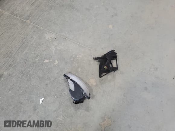 ✅ 2013 Hyundai Azera • VIN: KMHFG4JG1DA217528 • Лот: 56123655. Опубликован ранее на Copart с пробегом 148 606 миль. Бесплатный доступ к архиву аукционных продаж из США и подробный отчёт об истории автомобиля на DreamBid. Изображение 12.