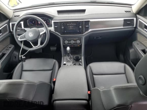 ✅ 2023 Volkswagen Atlas SE • VIN: 1V2KP2CA2PC552966 • Lot: 84928705. Wystawiony na Copart z przebiegiem 31 111 mil. Bezpłatny archiwum sprzedaży aukcyjnych z USA i szczegółowy raport historii pojazdu na DreamBid. Zdjęcie 8.