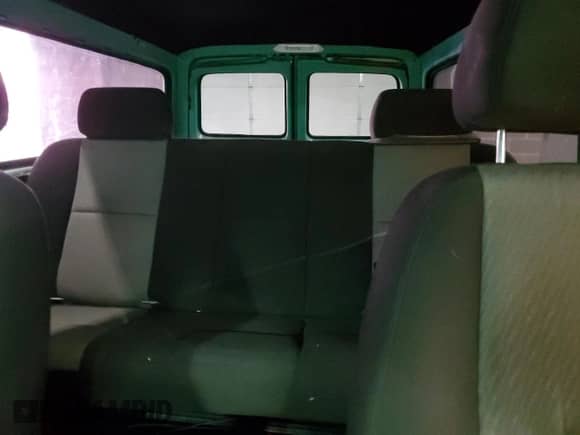 1969 Chevrolet Suburban z VIN CS169F853179, wystawiony jako Copart lot #91432585 z przebiegiem Nie podano mil oraz Czysty tytuł • Clean title. Historia ofert i sprzedaży dostępna na DreamBid. Obrazek 10.