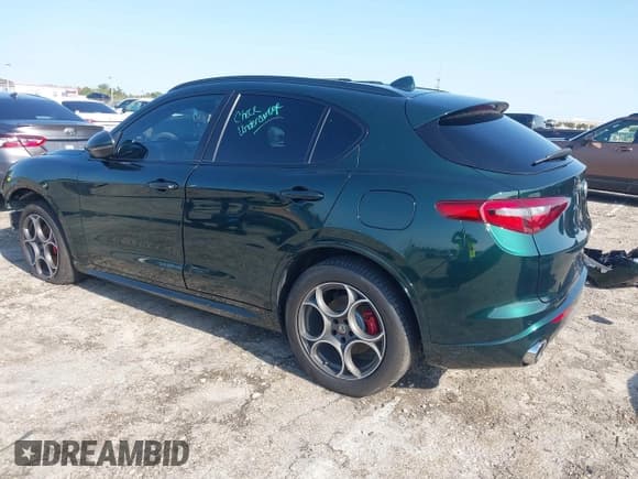 ✅ 2020 Alfa Romeo Stelvio Sport • VIN: ZASPAJAN2L7C83550 • Lot: 41985871. Listed on IAAI with 38,127 mi. Free auction sales archive from the USA and detailed vehicle history report at DreamBid. Image 3.