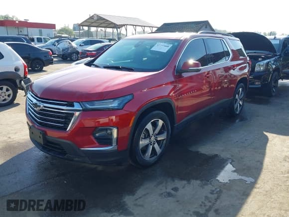 ✅ 2022 Chevrolet Traverse LT • VIN: 1GNEVHKW9NJ146039 • Lot: 42237408. Wystawiony na IAAI z przebiegiem 42 550 mil. Bezpłatny archiwum sprzedaży aukcyjnych z USA i szczegółowy raport historii pojazdu na DreamBid. Zdjęcie 20.